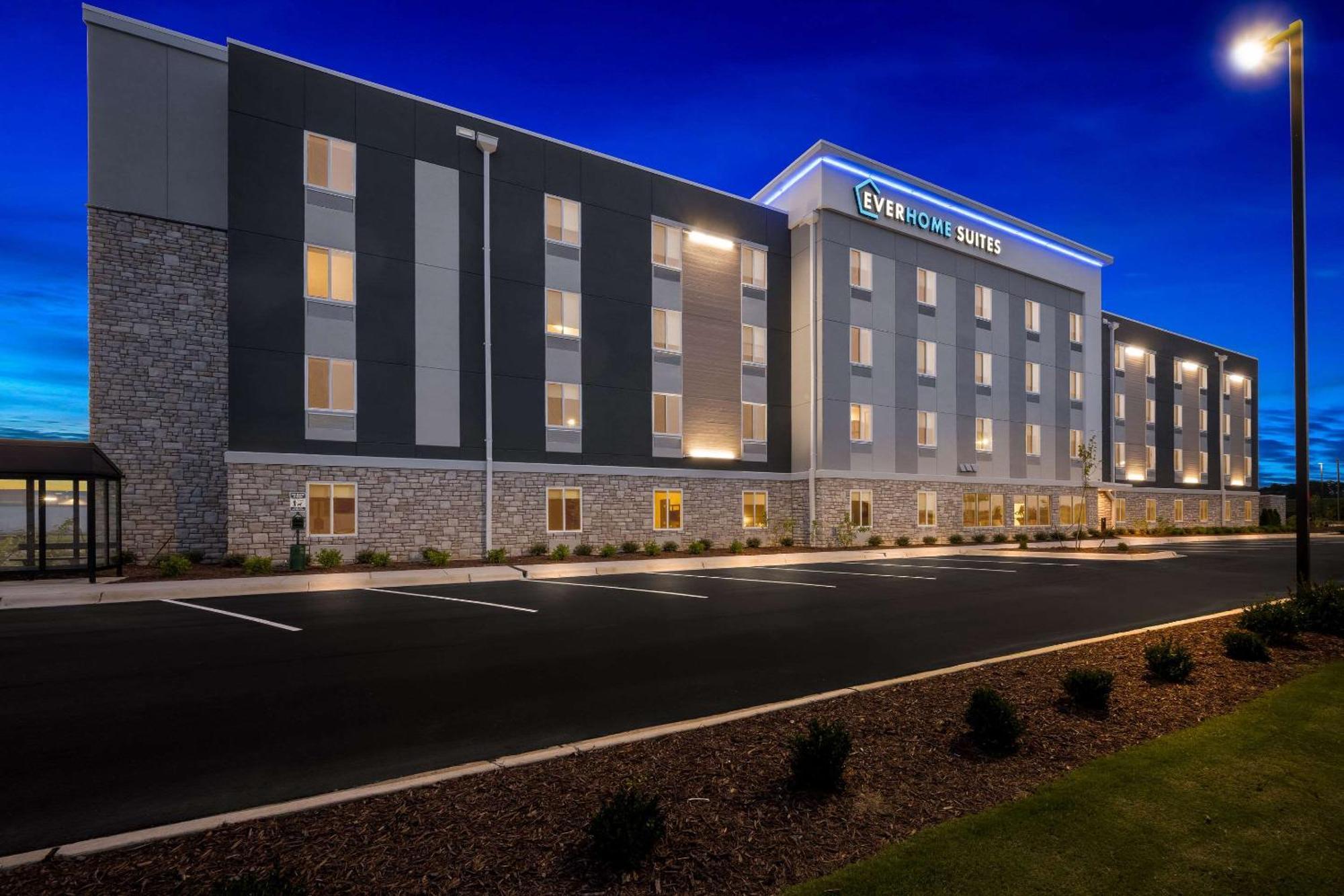 Everhome Suites Fayetteville Near Fort Bragg Eksteriør bilde