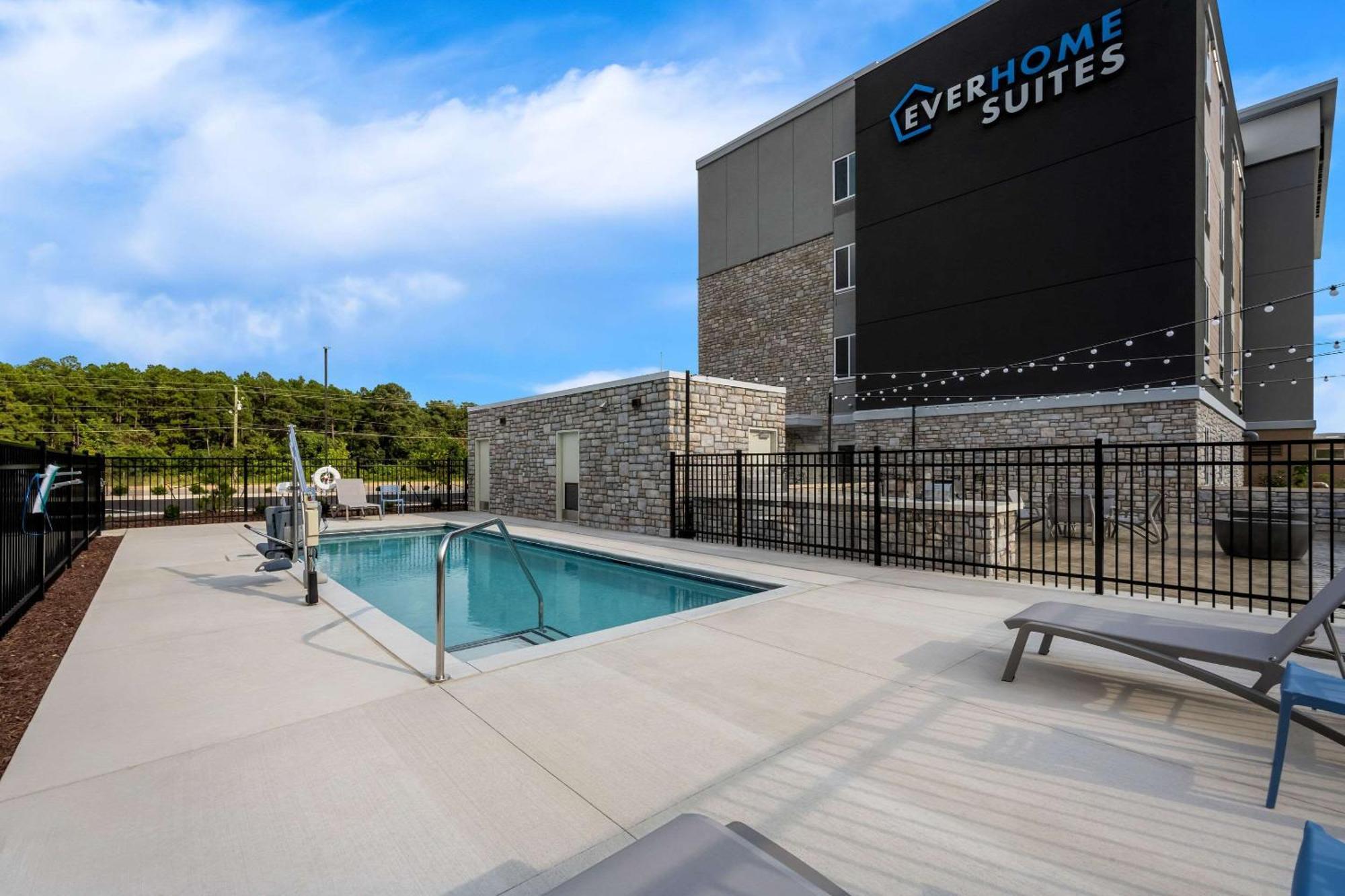 Everhome Suites Fayetteville Near Fort Bragg Eksteriør bilde